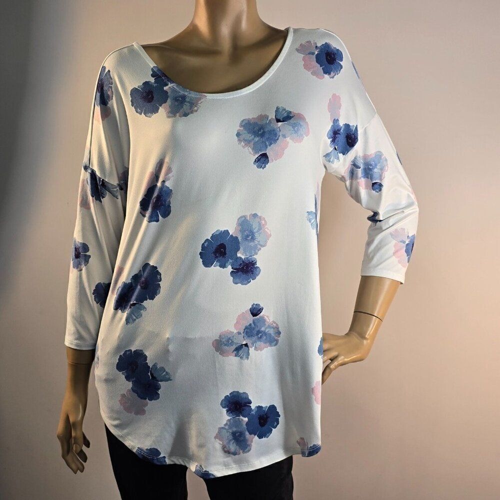 Bobeau White Blouse Blue Floral Print Tunic Criss Cross Back 3/4 Sleeve Size L
